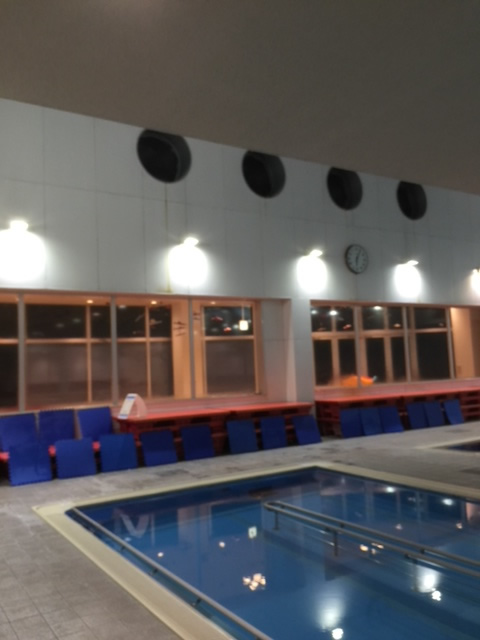 スポーツ施設内のプール照明工事写真１